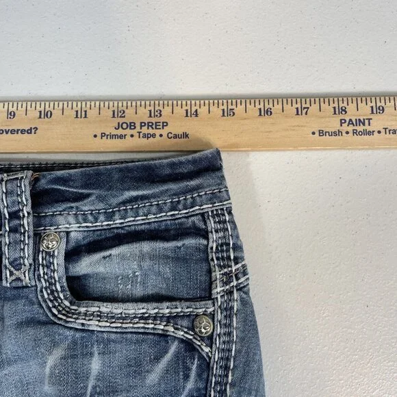 Rock Revival Yeon Denim Shorts Womens Size 26 Light Wash Bermuda Cotton Stretch - Picture 10 of 15